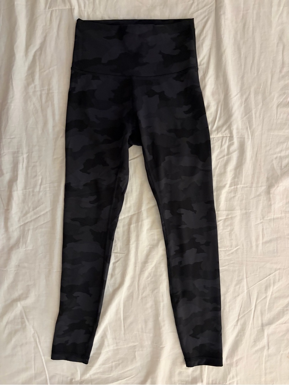 Lululemon Wunder Train Tight Leggings 25" Size 4 Incognito Black Camo